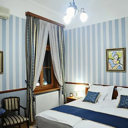 Szallo 4* Szekszárd