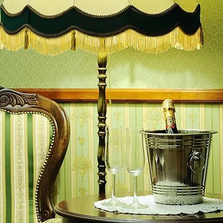 Szallo Bed & Breakfast 4*