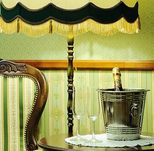 Szallo 住宿加早餐酒店 4*