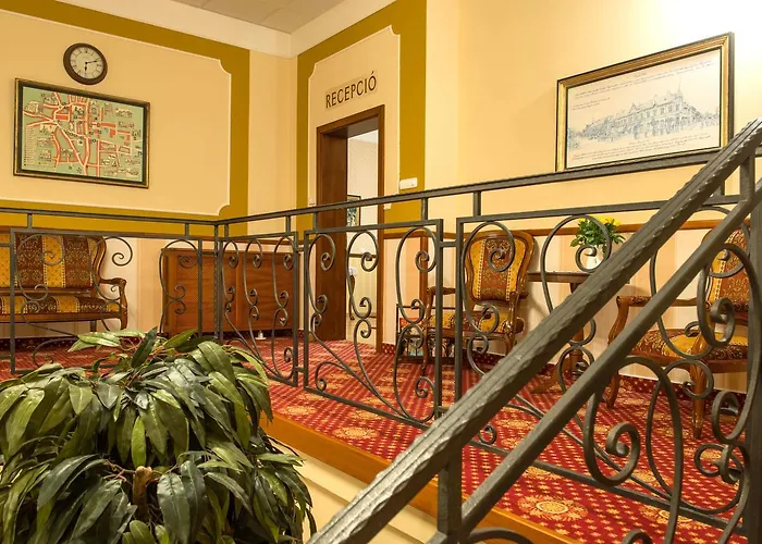 住宿加早餐酒店 Szallo